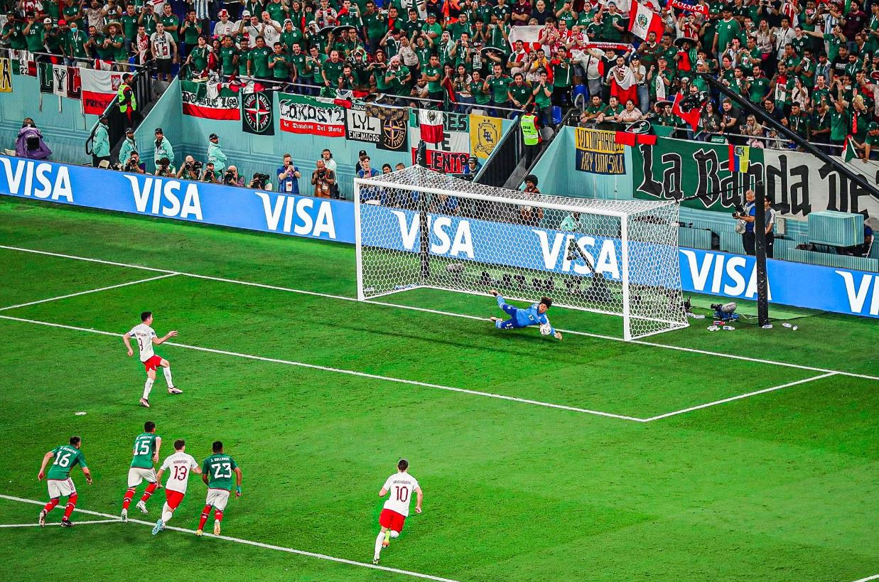 世界杯小組賽墨西哥0-0波蘭 萊萬成罪人 奧喬亞再演神跡!